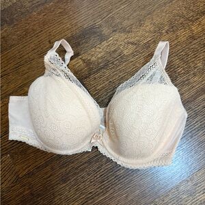 Chantelle lace nude bra. C36820. 36DD